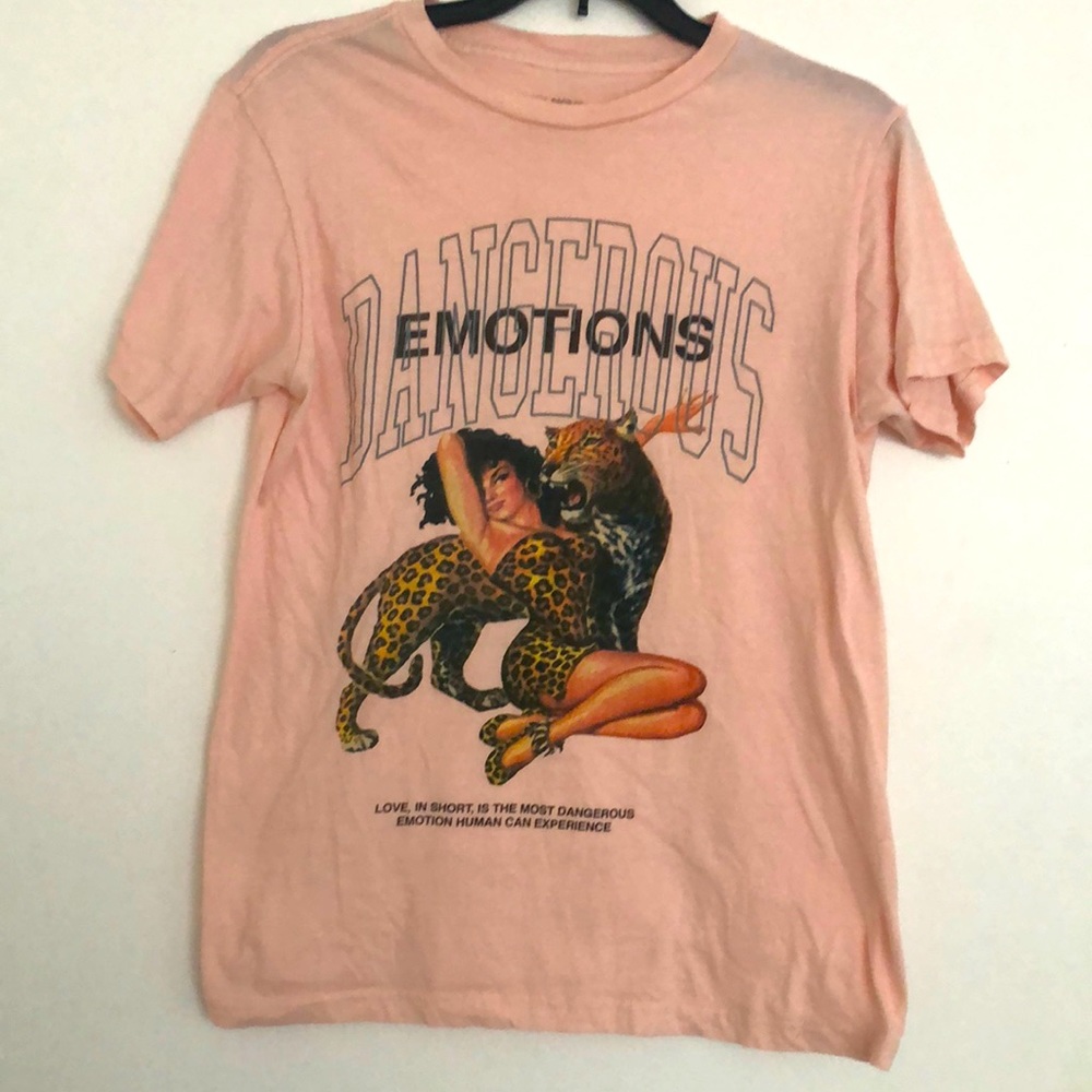 Fashion Nova Men Dangerous Emotions Jungle Girl & Panther salmon color tee shirt